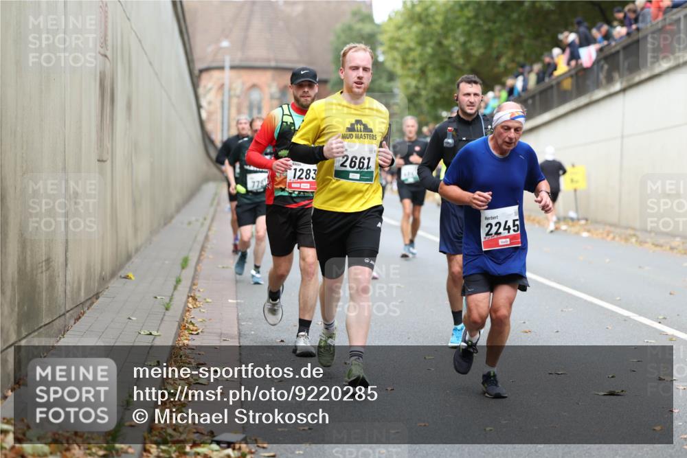 05.10.2025 - 20. swb-Marathon Bremen Michael Strokosch http://msf.ph/oto/9220285 05.10.2025 12:47:53 Laufen 1283, 2661, 2245 meine-sportfotos.de