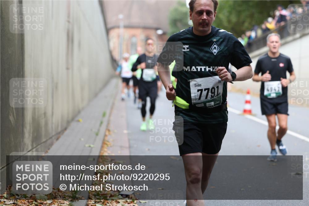 05.10.2025 - 20. swb-Marathon Bremen Michael Strokosch http://msf.ph/oto/9220295 05.10.2025 12:47:56 Laufen 7791, 07123, 4947 meine-sportfotos.de