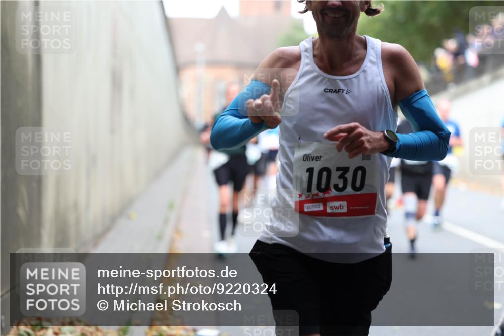 05.10.2025 - 20. swb-Marathon Bremen Michael Strokosch http://msf.ph/oto/9220324 05.10.2025 12:48:05 Laufen 1030, 00503 meine-sportfotos.de