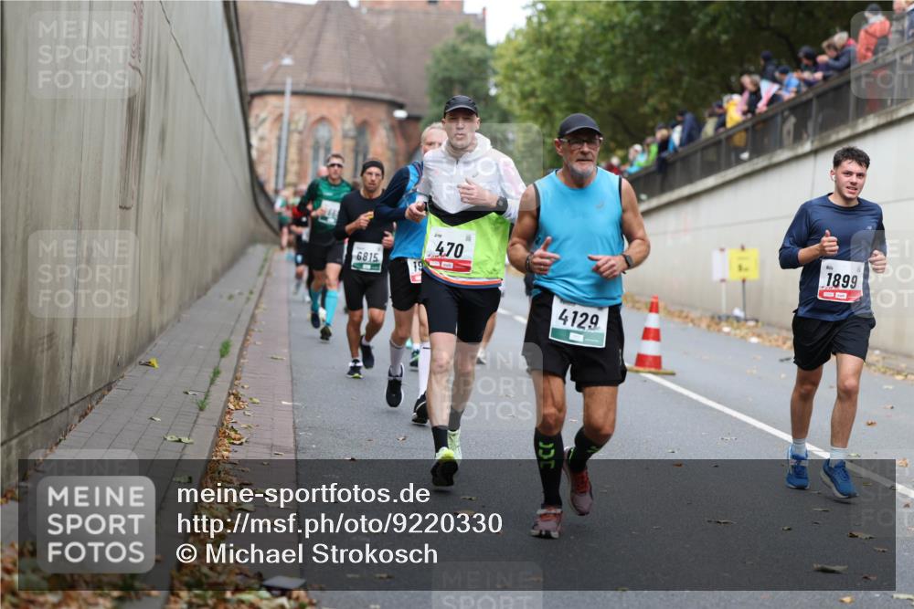 05.10.2025 - 20. swb-Marathon Bremen Michael Strokosch http://msf.ph/oto/9220330 05.10.2025 12:48:11 Laufen 6815, 19, 4, 70, 4129, 1899 meine-sportfotos.de