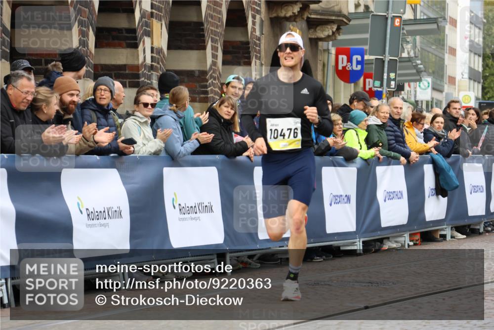 05.10.2025 - 20. swb-Marathon Bremen Strokosch-Dieckow http://msf.ph/oto/9220363 05.10.2025 10:35:09 Ziel 10476, 11443 meine-sportfotos.de