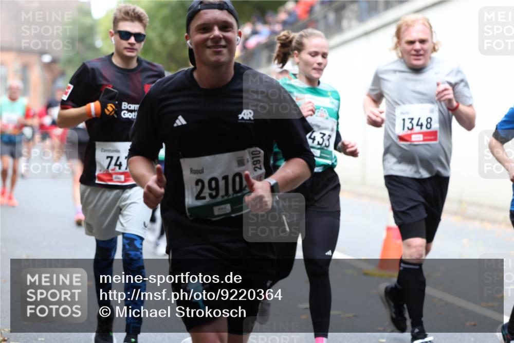 05.10.2025 - 20. swb-Marathon Bremen Michael Strokosch http://msf.ph/oto/9220364 05.10.2025 12:48:20 Laufen 741, 29, 10, 1348, 433, 2910 meine-sportfotos.de