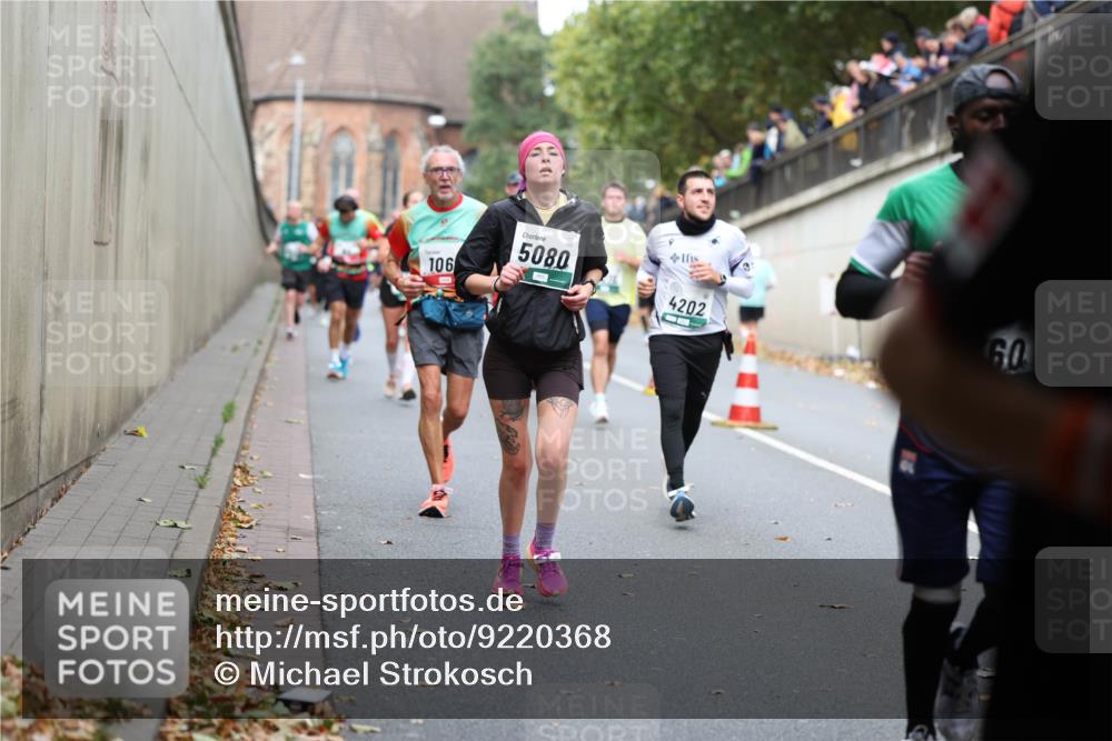 05.10.2025 - 20. swb-Marathon Bremen Michael Strokosch http://msf.ph/oto/9220368 05.10.2025 12:48:21 Laufen 106, 5080, 4202, 60 meine-sportfotos.de