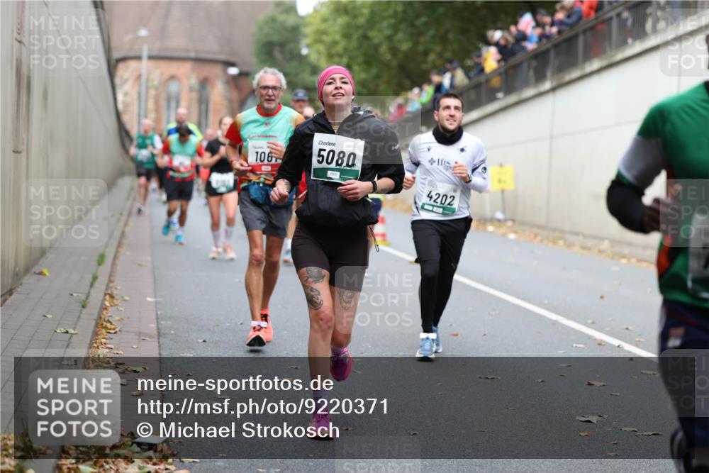 05.10.2025 - 20. swb-Marathon Bremen Michael Strokosch http://msf.ph/oto/9220371 05.10.2025 12:48:22 Laufen 106, 5080, 4202 meine-sportfotos.de