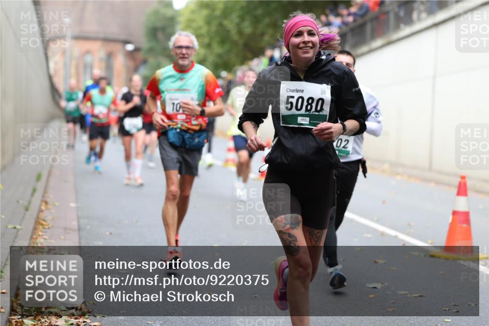 05.10.2025 - 20. swb-Marathon Bremen Michael Strokosch http://msf.ph/oto/9220375 05.10.2025 12:48:23 Laufen 10, 5080, 02 meine-sportfotos.de