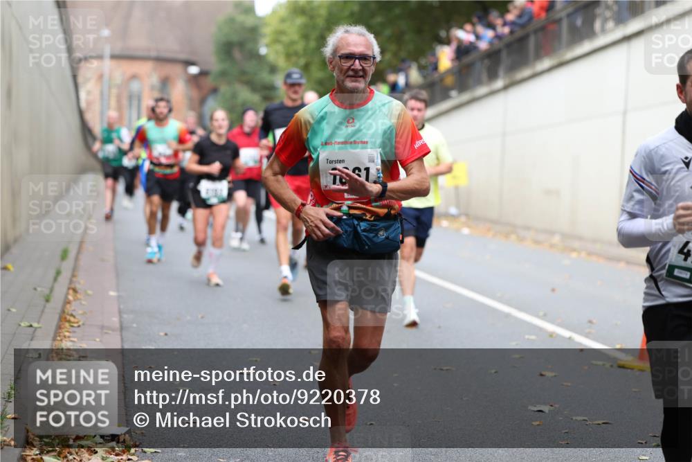 05.10.2025 - 20. swb-Marathon Bremen Michael Strokosch http://msf.ph/oto/9220378 05.10.2025 12:48:24 Laufen  meine-sportfotos.de