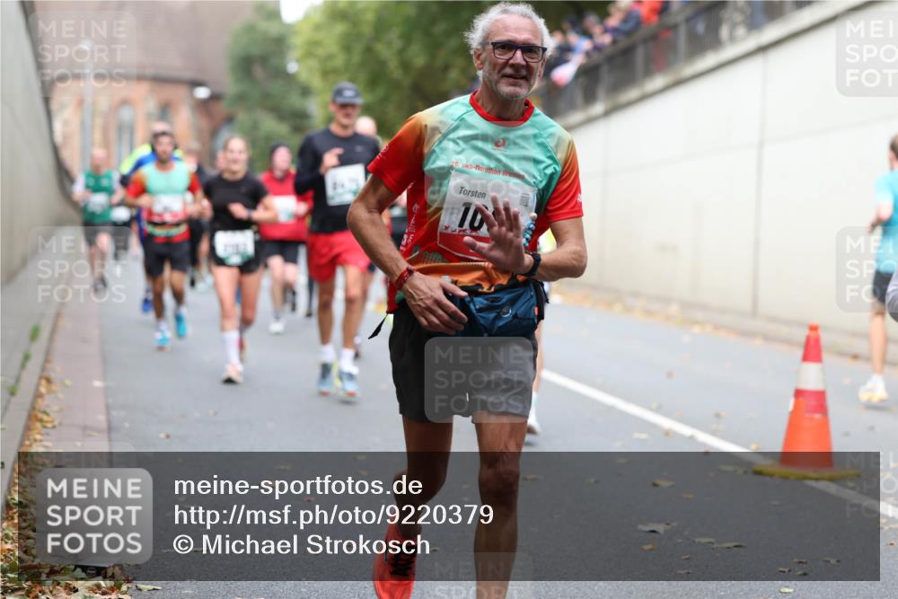 05.10.2025 - 20. swb-Marathon Bremen Michael Strokosch http://msf.ph/oto/9220379 05.10.2025 12:48:24 Laufen 20 meine-sportfotos.de