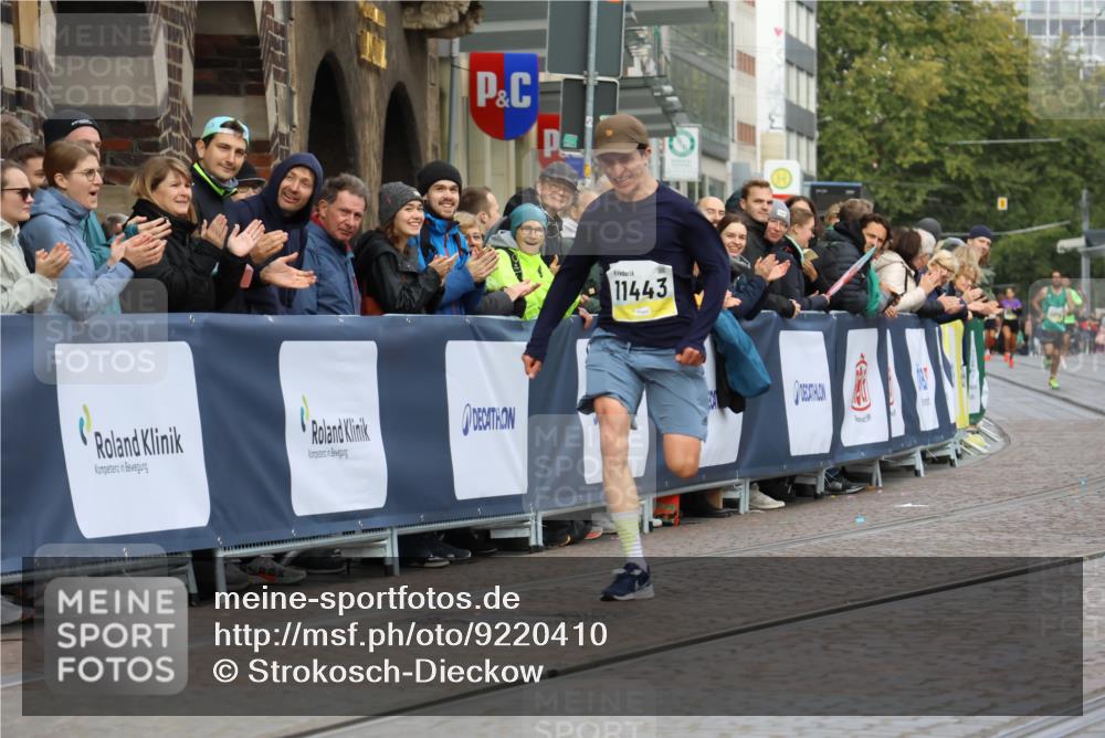05.10.2025 - 20. swb-Marathon Bremen Strokosch-Dieckow http://msf.ph/oto/9220410 05.10.2025 10:35:14 Ziel 11443 meine-sportfotos.de