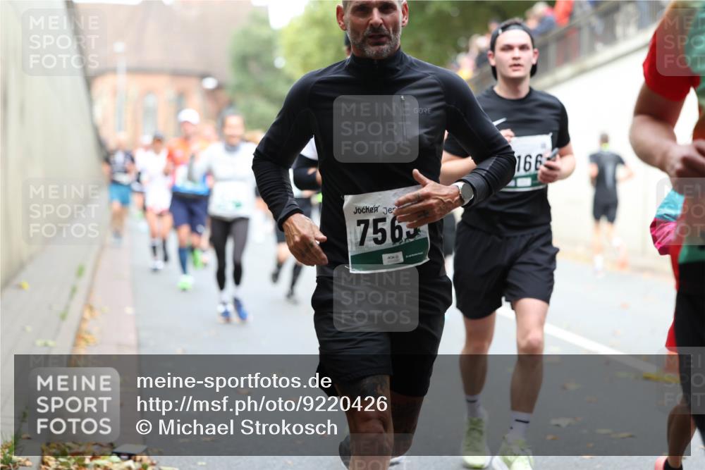 05.10.2025 - 20. swb-Marathon Bremen Michael Strokosch http://msf.ph/oto/9220426 05.10.2025 12:48:37 Laufen 7565, 166 meine-sportfotos.de