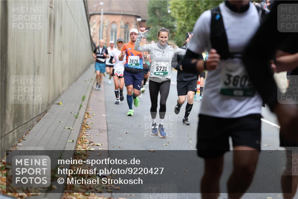 05.10.2025 - 20. swb-Marathon Bremen Michael Strokosch http://msf.ph/oto/9220427 05.10.2025 12:48:38 Laufen 1084, 3979, 5731, 360 meine-sportfotos.de