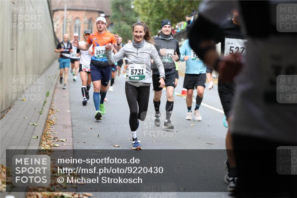 05.10.2025 - 20. swb-Marathon Bremen Michael Strokosch http://msf.ph/oto/9220430 05.10.2025 12:48:39 Laufen 2084, 3979, 5731, 082, 27, 527, 36 meine-sportfotos.de
