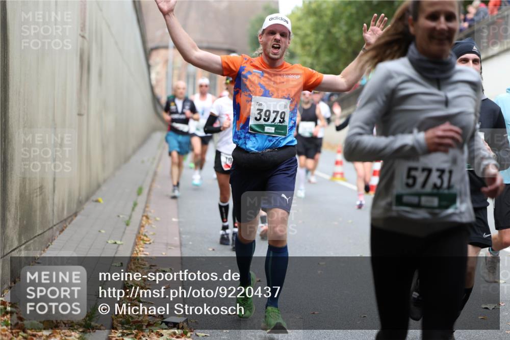 05.10.2025 - 20. swb-Marathon Bremen Michael Strokosch http://msf.ph/oto/9220437 05.10.2025 12:48:40 Laufen 3979, 5731 meine-sportfotos.de