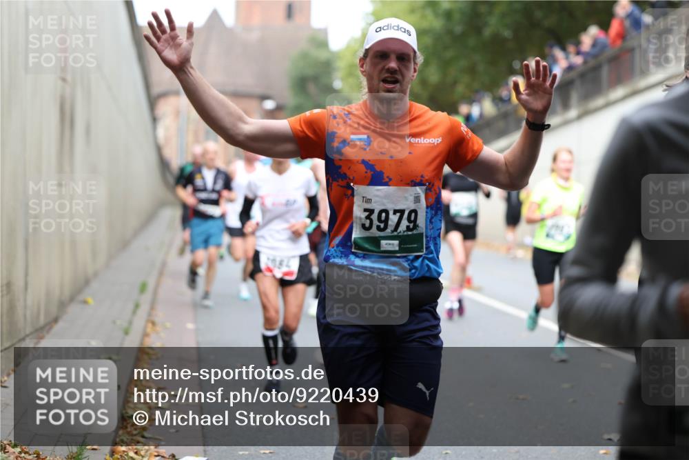 05.10.2025 - 20. swb-Marathon Bremen Michael Strokosch http://msf.ph/oto/9220439 05.10.2025 12:48:41 Laufen 084, 3979 meine-sportfotos.de