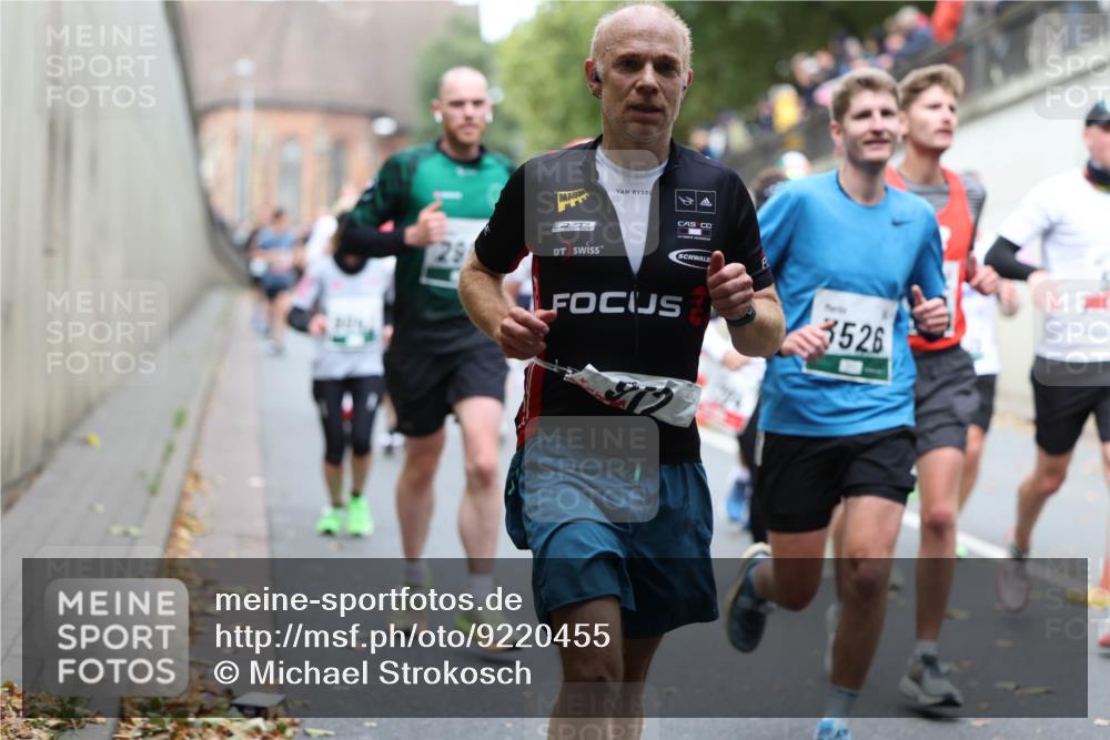 05.10.2025 - 20. swb-Marathon Bremen Michael Strokosch http://msf.ph/oto/9220455 05.10.2025 12:48:45 Laufen 29, 3526 meine-sportfotos.de
