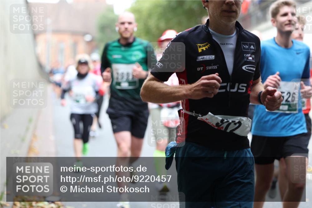05.10.2025 - 20. swb-Marathon Bremen Michael Strokosch http://msf.ph/oto/9220457 05.10.2025 12:48:46 Laufen 526 meine-sportfotos.de