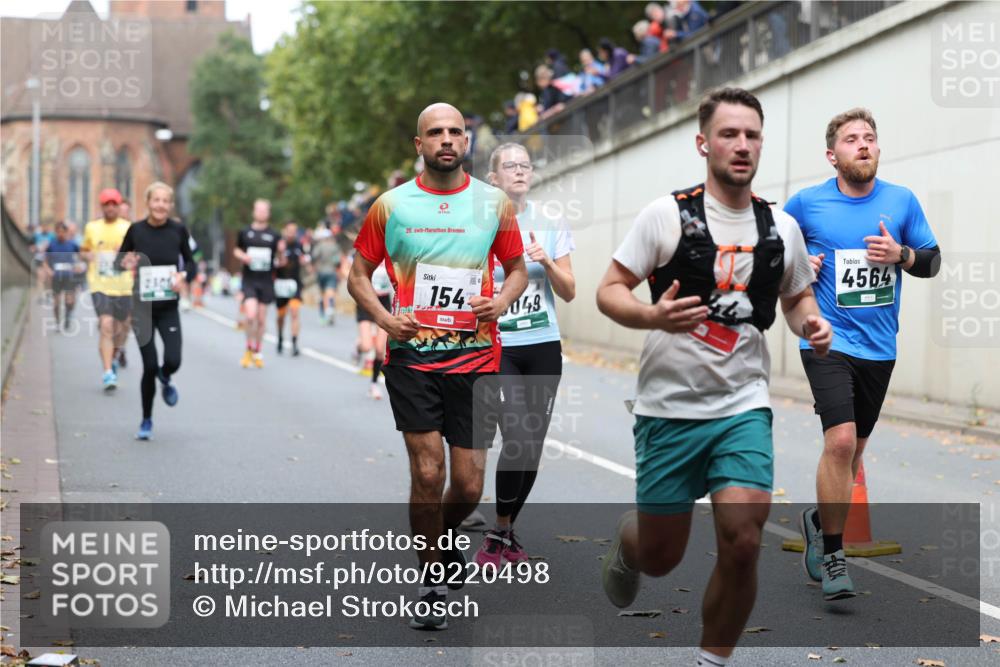 05.10.2025 - 20. swb-Marathon Bremen Michael Strokosch http://msf.ph/oto/9220498 05.10.2025 12:48:59 Laufen 20, 154, 049, 4565 meine-sportfotos.de
