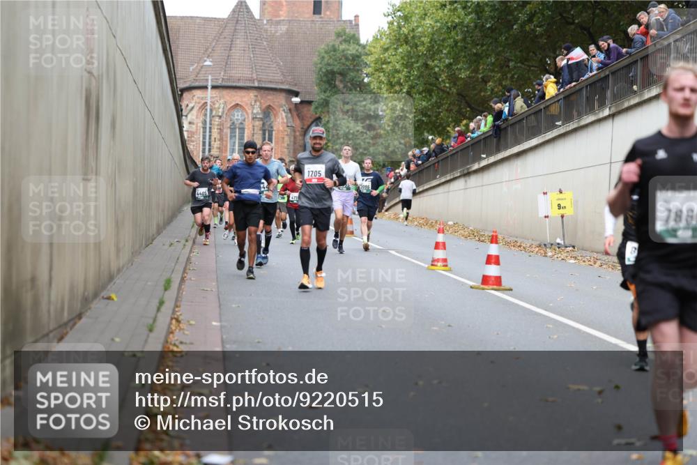 05.10.2025 - 20. swb-Marathon Bremen Michael Strokosch http://msf.ph/oto/9220515 05.10.2025 12:49:06 Laufen 4409, 471, 1705, 2096, 9, 788 meine-sportfotos.de