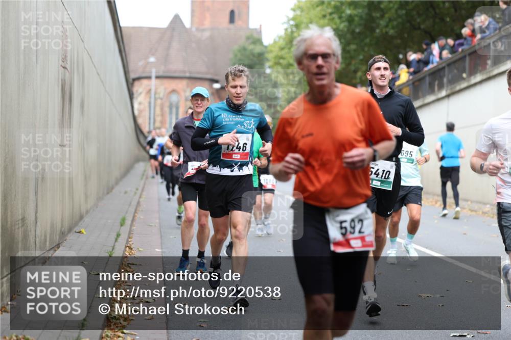 05.10.2025 - 20. swb-Marathon Bremen Michael Strokosch http://msf.ph/oto/9220538 05.10.2025 12:49:17 Laufen 10, 4746, 1080, 592, 54, 10, 695 meine-sportfotos.de