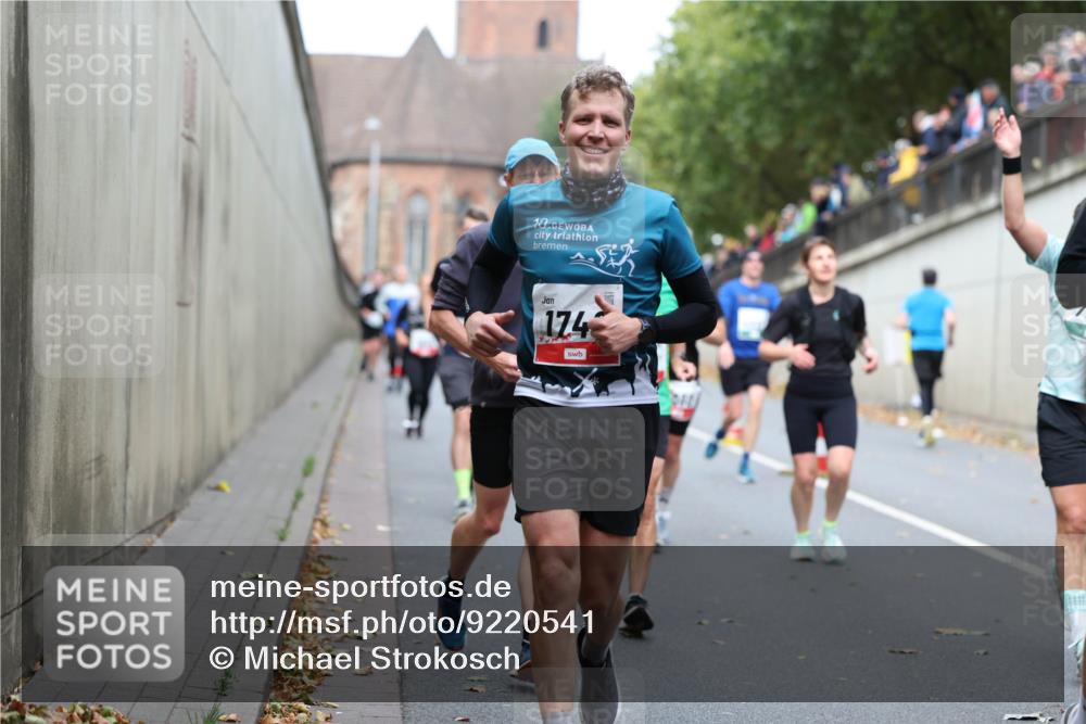 05.10.2025 - 20. swb-Marathon Bremen Michael Strokosch http://msf.ph/oto/9220541 05.10.2025 12:49:18 Laufen 10, 174 meine-sportfotos.de