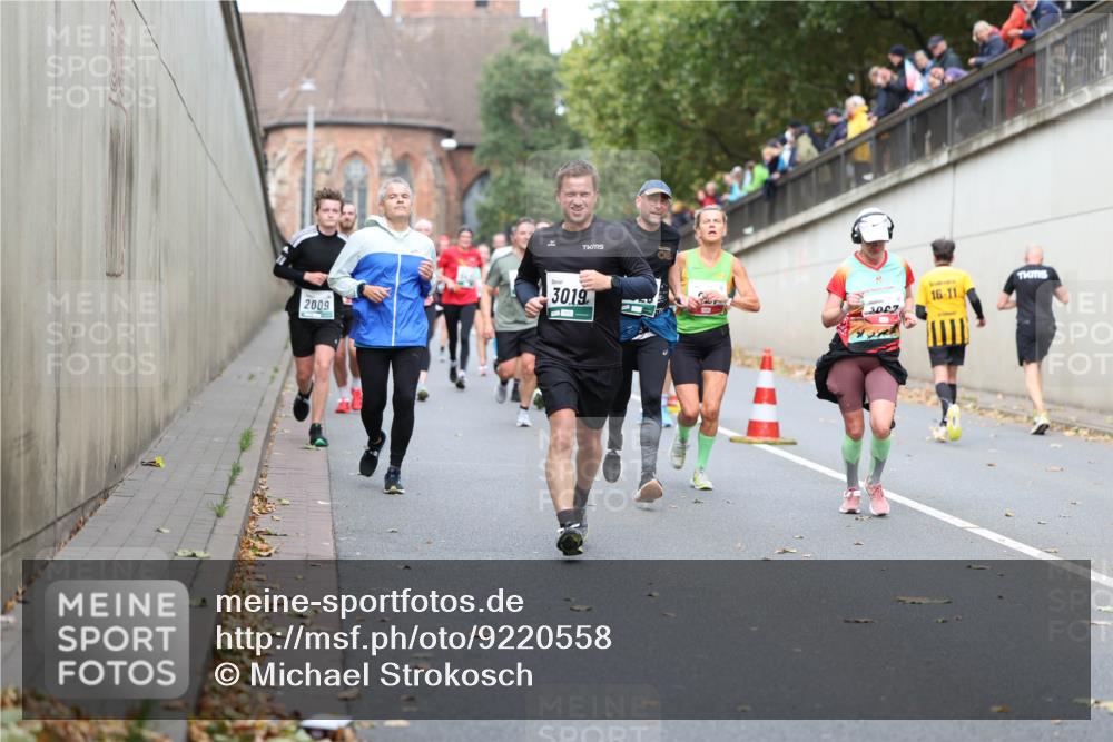 05.10.2025 - 20. swb-Marathon Bremen Michael Strokosch http://msf.ph/oto/9220558 05.10.2025 12:49:26 Laufen 2009, 3019, 16, 11 meine-sportfotos.de