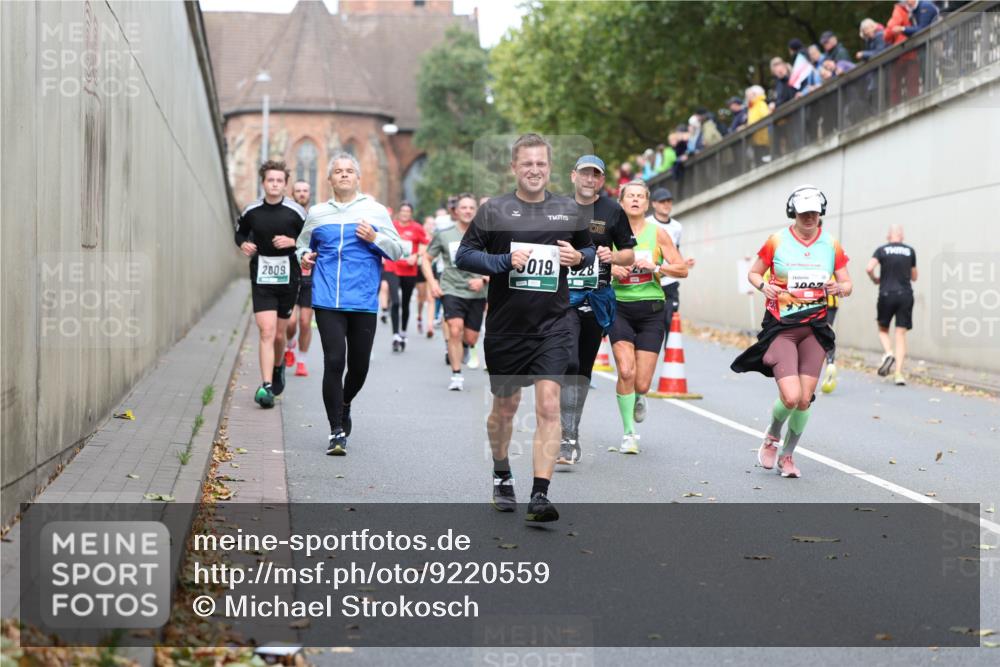 05.10.2025 - 20. swb-Marathon Bremen Michael Strokosch http://msf.ph/oto/9220559 05.10.2025 12:49:26 Laufen 08, 2009, 0, 19, 528, 0, 2007 meine-sportfotos.de