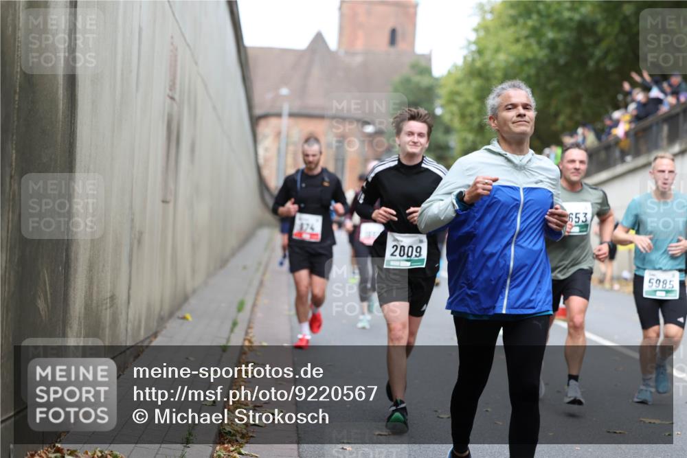 05.10.2025 - 20. swb-Marathon Bremen Michael Strokosch http://msf.ph/oto/9220567 05.10.2025 12:49:29 Laufen 2009, 653, 5985 meine-sportfotos.de