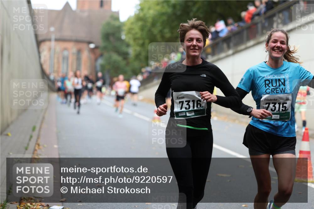 05.10.2025 - 20. swb-Marathon Bremen Michael Strokosch http://msf.ph/oto/9220597 05.10.2025 12:49:39 Laufen 7316, 7315 meine-sportfotos.de
