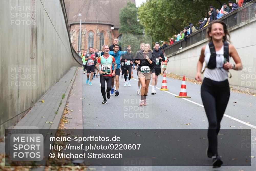 05.10.2025 - 20. swb-Marathon Bremen Michael Strokosch http://msf.ph/oto/9220607 05.10.2025 12:49:47 Laufen 1478, 8984, 5247, 5522, 4 meine-sportfotos.de