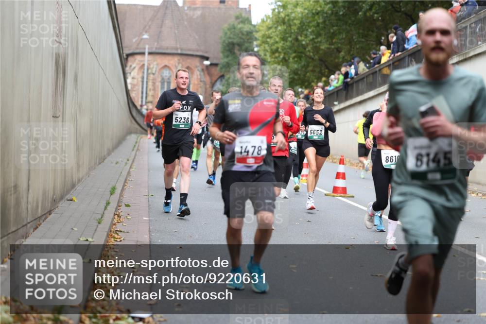 05.10.2025 - 20. swb-Marathon Bremen Michael Strokosch http://msf.ph/oto/9220631 05.10.2025 12:49:54 Laufen 5236, 10, 1478, 825652, 8610, 8145 meine-sportfotos.de
