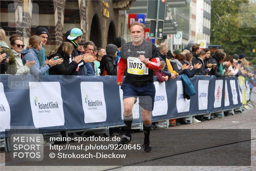 05.10.2025 - 20. swb-Marathon Bremen Strokosch-Dieckow http://msf.ph/oto/9220645 05.10.2025 10:36:22 Ziel 11013, 11185, 11687 meine-sportfotos.de