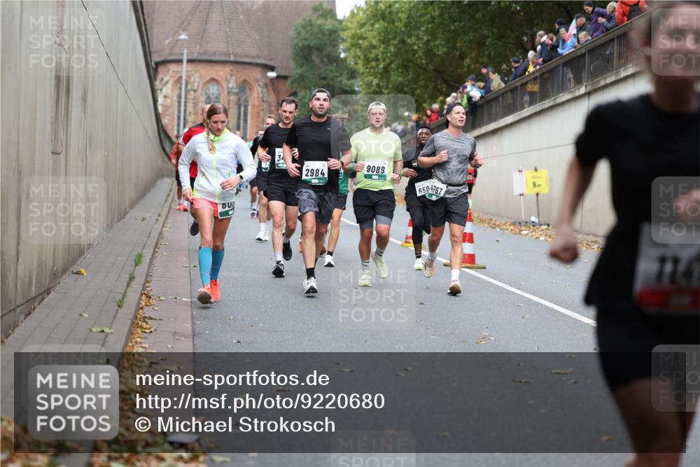 05.10.2025 - 20. swb-Marathon Bremen Michael Strokosch http://msf.ph/oto/9220680 05.10.2025 12:50:13 Laufen 34, 2984, 9089, 9, 6504767, 114 meine-sportfotos.de