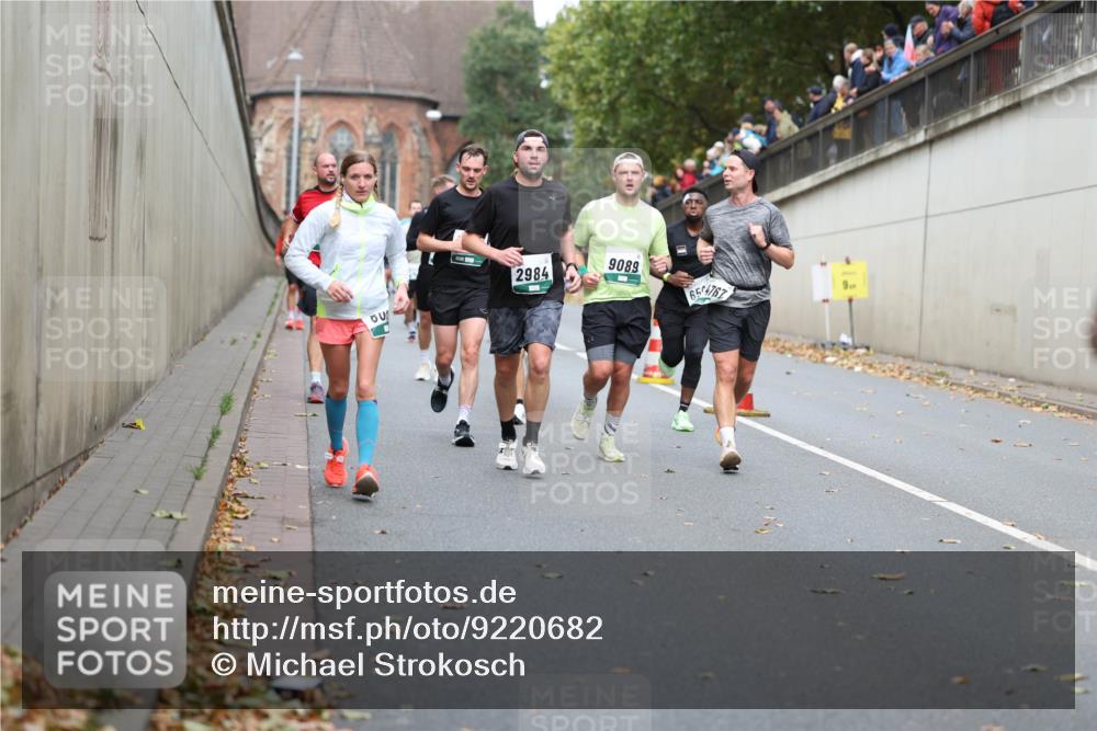 05.10.2025 - 20. swb-Marathon Bremen Michael Strokosch http://msf.ph/oto/9220682 05.10.2025 12:50:13 Laufen 2984, 9089, 654767 meine-sportfotos.de
