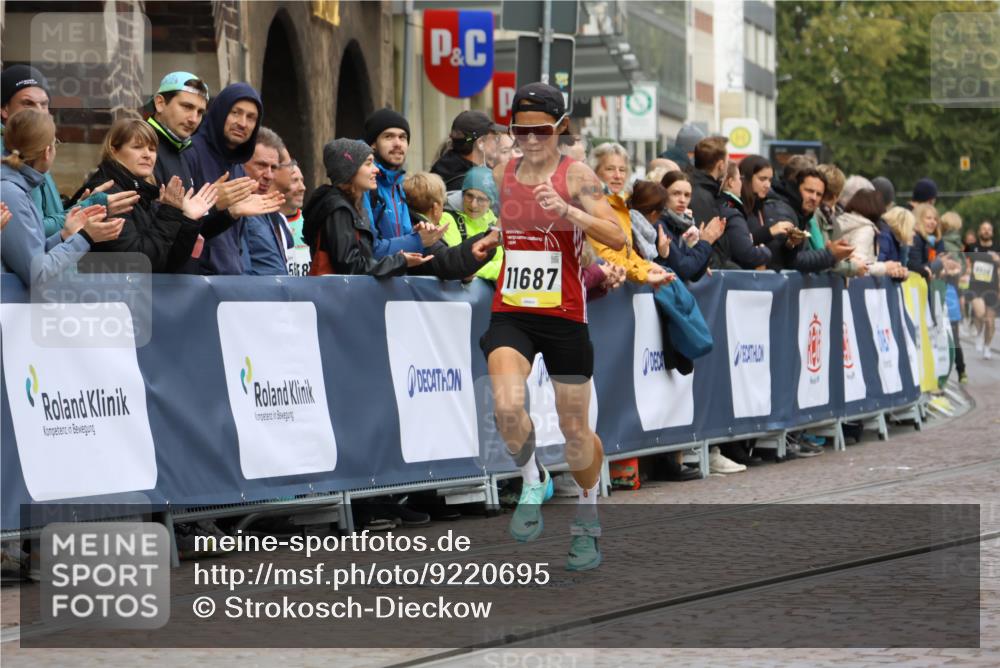 05.10.2025 - 20. swb-Marathon Bremen Strokosch-Dieckow http://msf.ph/oto/9220695 05.10.2025 10:36:29 Ziel 9527, 11185, 11687 meine-sportfotos.de
