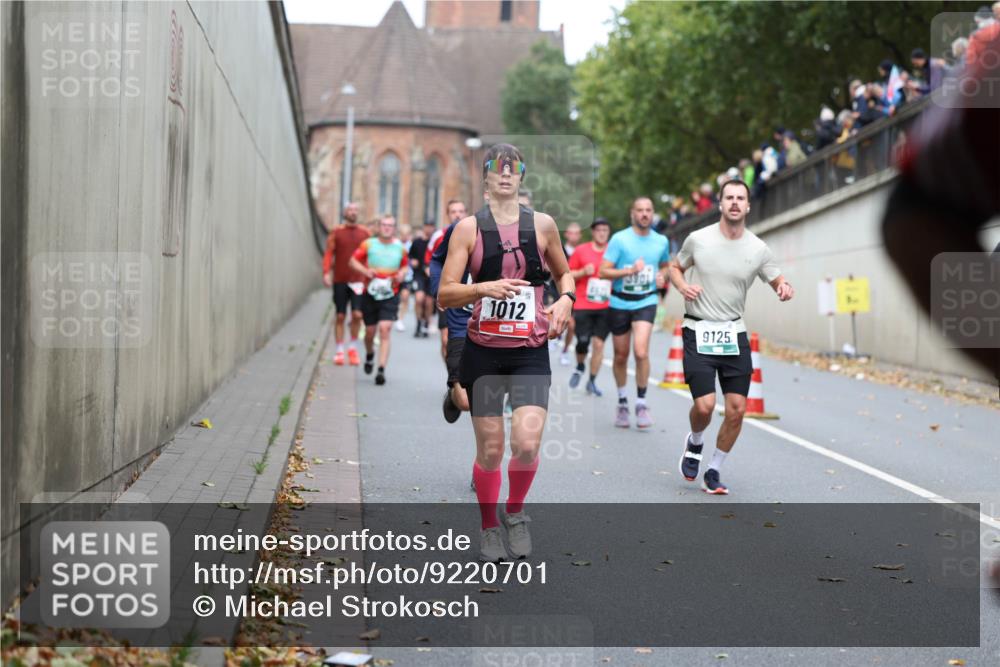 05.10.2025 - 20. swb-Marathon Bremen Michael Strokosch http://msf.ph/oto/9220701 05.10.2025 12:50:19 Laufen 1012, 3901, 9125 meine-sportfotos.de