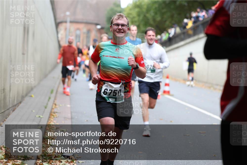 05.10.2025 - 20. swb-Marathon Bremen Michael Strokosch http://msf.ph/oto/9220716 05.10.2025 12:50:26 Laufen 20, 026, 6750 meine-sportfotos.de