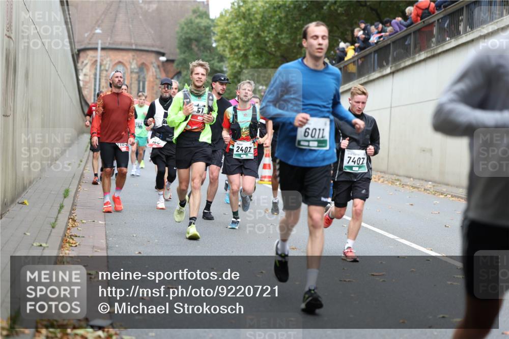 05.10.2025 - 20. swb-Marathon Bremen Michael Strokosch http://msf.ph/oto/9220721 05.10.2025 12:50:27 Laufen 2407, 6011, 7407 meine-sportfotos.de