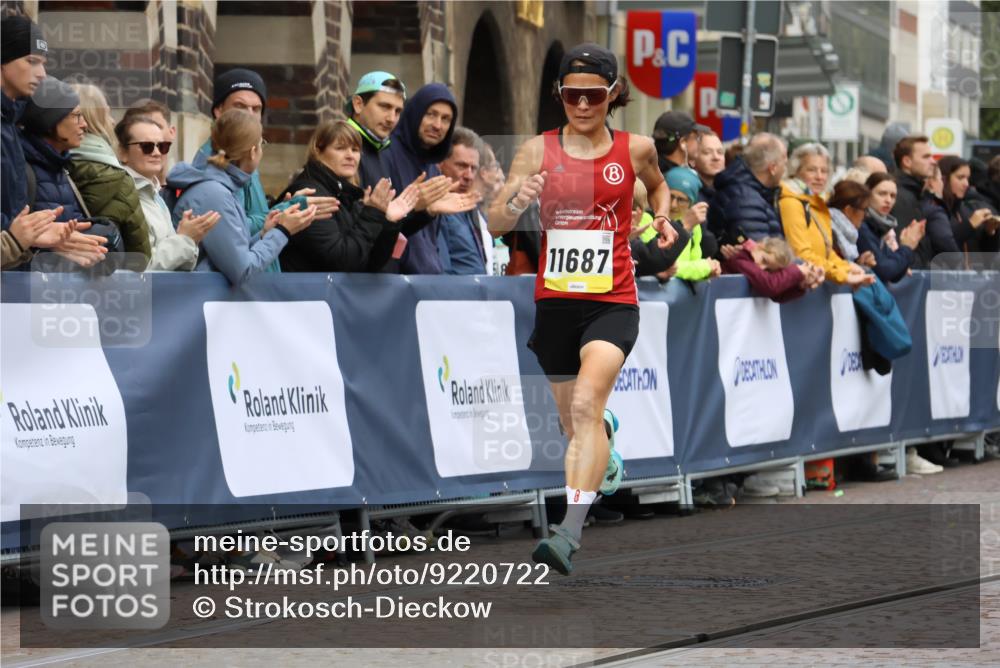 05.10.2025 - 20. swb-Marathon Bremen Strokosch-Dieckow http://msf.ph/oto/9220722 05.10.2025 10:36:29 Ziel 9527, 11185, 11687 meine-sportfotos.de