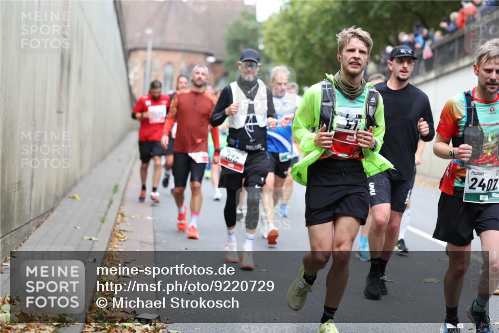 05.10.2025 - 20. swb-Marathon Bremen Michael Strokosch http://msf.ph/oto/9220729 05.10.2025 12:50:29 Laufen 100, 2407 meine-sportfotos.de