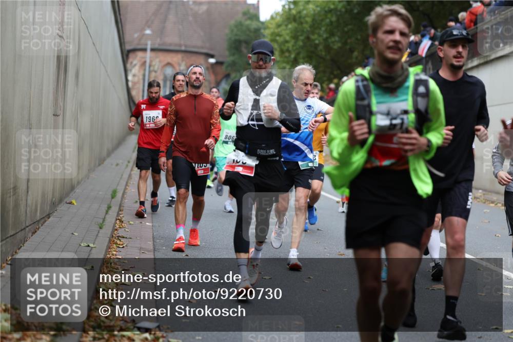 05.10.2025 - 20. swb-Marathon Bremen Michael Strokosch http://msf.ph/oto/9220730 05.10.2025 12:50:30 Laufen 196, 806 meine-sportfotos.de