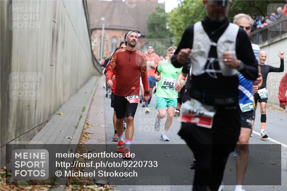 05.10.2025 - 20. swb-Marathon Bremen Michael Strokosch http://msf.ph/oto/9220733 05.10.2025 12:50:31 Laufen 8062, 3540 meine-sportfotos.de