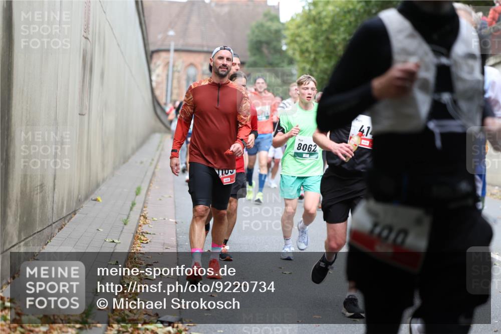 05.10.2025 - 20. swb-Marathon Bremen Michael Strokosch http://msf.ph/oto/9220734 05.10.2025 12:50:32 Laufen 8062, 41, 100 meine-sportfotos.de