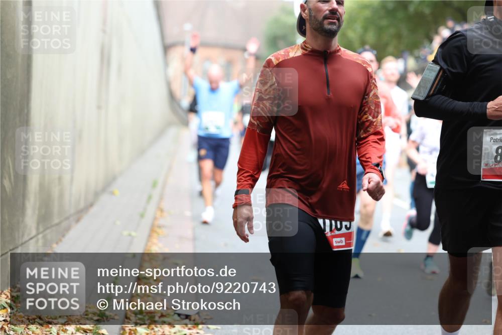 05.10.2025 - 20. swb-Marathon Bremen Michael Strokosch http://msf.ph/oto/9220743 05.10.2025 12:50:35 Laufen  meine-sportfotos.de