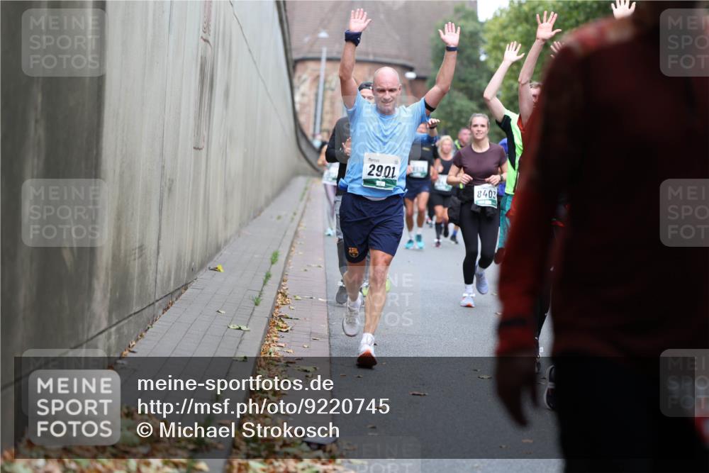 05.10.2025 - 20. swb-Marathon Bremen Michael Strokosch http://msf.ph/oto/9220745 05.10.2025 12:50:36 Laufen 29, 01, 8403 meine-sportfotos.de