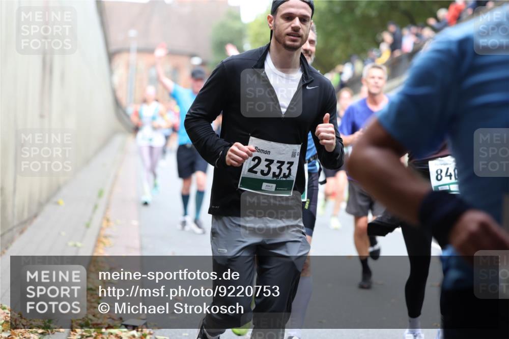 05.10.2025 - 20. swb-Marathon Bremen Michael Strokosch http://msf.ph/oto/9220753 05.10.2025 12:50:38 Laufen 2333, 840 meine-sportfotos.de