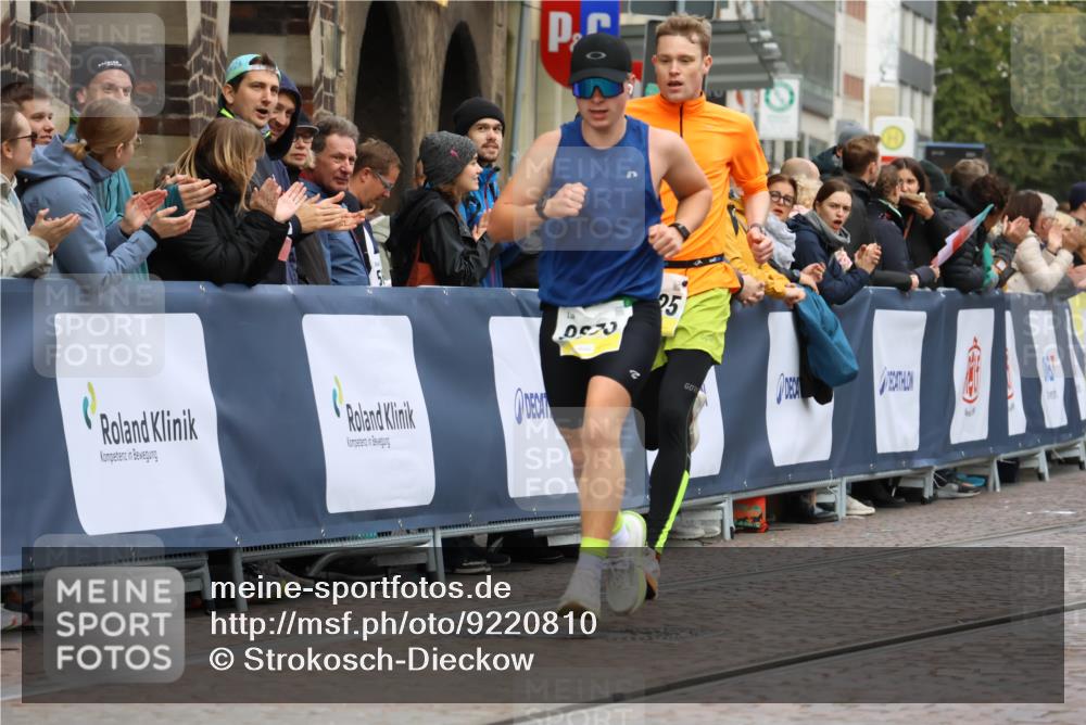 05.10.2025 - 20. swb-Marathon Bremen Strokosch-Dieckow http://msf.ph/oto/9220810 05.10.2025 10:36:48 Ziel 9429, 9833, 10425 meine-sportfotos.de
