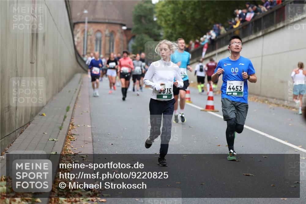 05.10.2025 - 20. swb-Marathon Bremen Michael Strokosch http://msf.ph/oto/9220825 05.10.2025 12:51:00 Laufen 8, 15, 4453 meine-sportfotos.de
