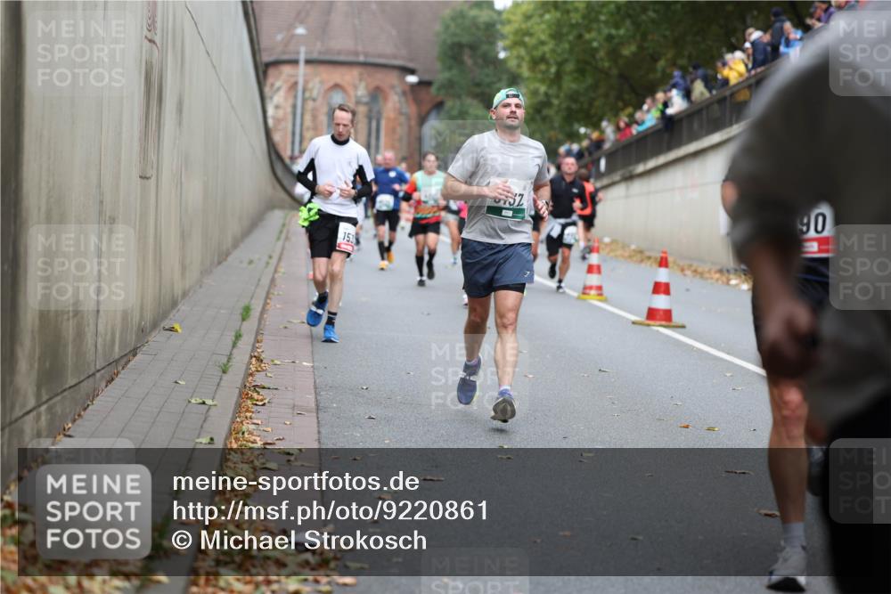05.10.2025 - 20. swb-Marathon Bremen Michael Strokosch http://msf.ph/oto/9220861 05.10.2025 12:51:12 Laufen  meine-sportfotos.de