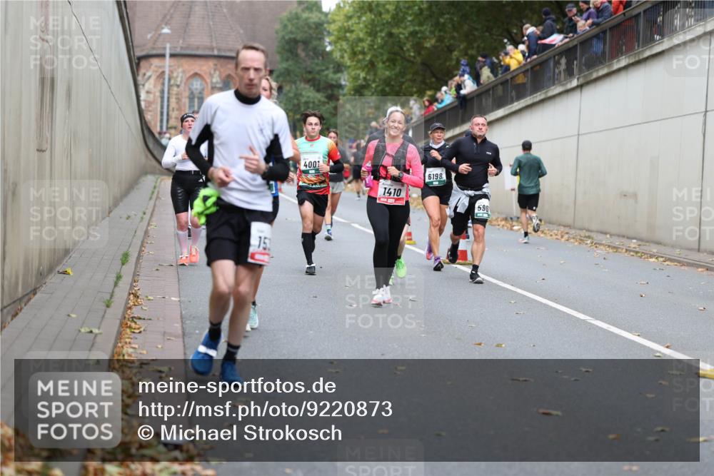 05.10.2025 - 20. swb-Marathon Bremen Michael Strokosch http://msf.ph/oto/9220873 05.10.2025 12:51:15 Laufen 400, 1410, 6198, 596 meine-sportfotos.de