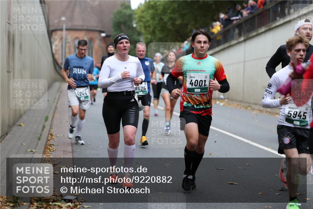 05.10.2025 - 20. swb-Marathon Bremen Michael Strokosch http://msf.ph/oto/9220882 05.10.2025 12:51:18 Laufen 8525, 244, 20, 4001, 5945 meine-sportfotos.de