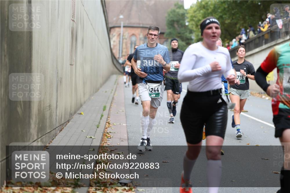 05.10.2025 - 20. swb-Marathon Bremen Michael Strokosch http://msf.ph/oto/9220883 05.10.2025 12:51:19 Laufen 2024, 244, 715 meine-sportfotos.de
